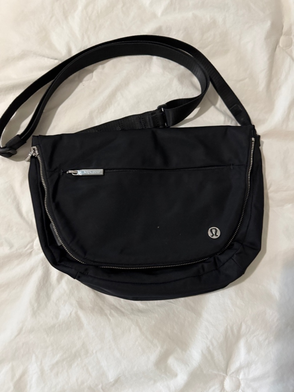 lululemon athletica Black Nylon Messenger Crossbody